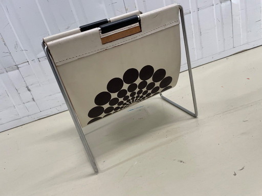 Revistero; diseño de los años 70
