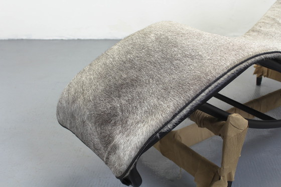 Image 1 of Lc4 Le Corbusier, Cassina, Charlotte Perriand lederen stoelstoelen