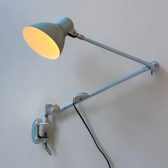 1950er Industrielle SIS-Licht Gelenkarm-Arbeitsleuchte - Ausgezeichneter Zustand (photo 2 of 16)