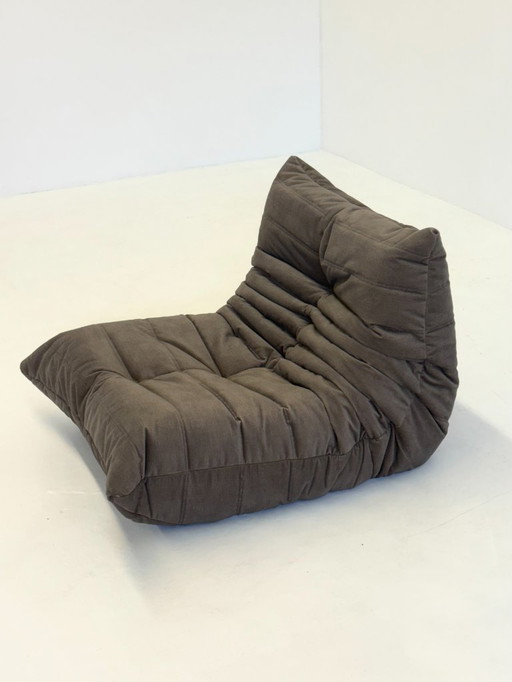 Ligne Roset Togo 1-zits de terciopelo topo