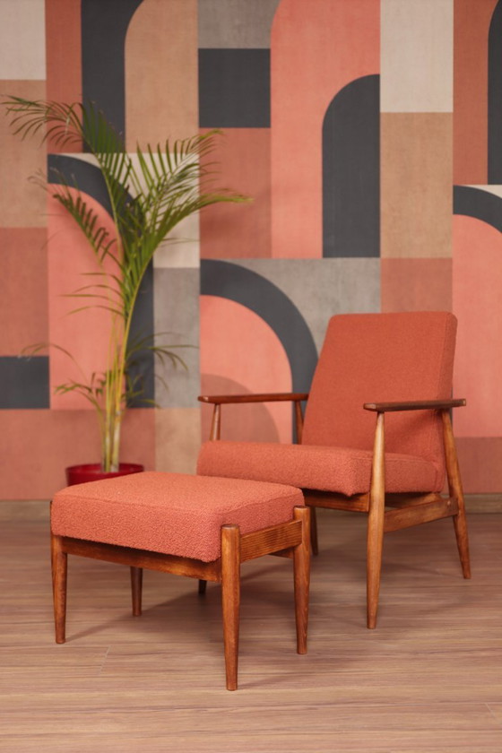 Image 1 of Lounge Chair and footrest Vintage Terracota Boucle,  Mid Century Design, 1960