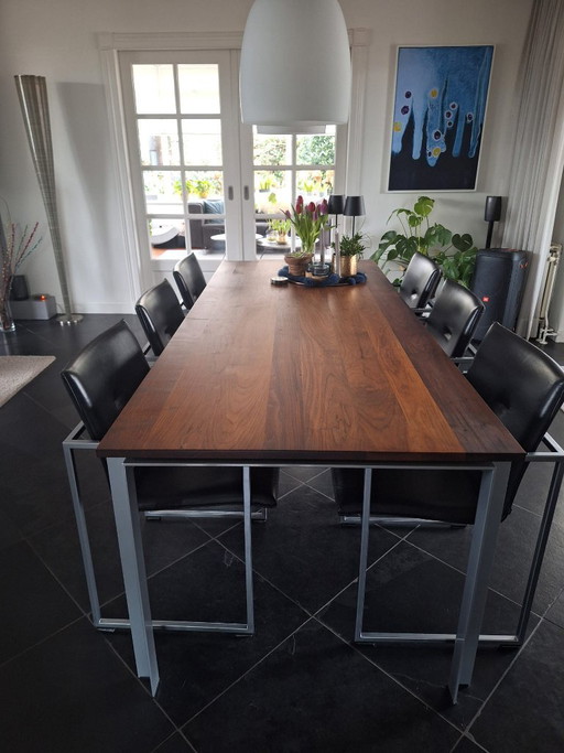 Harvink Stille Vennoot dining table walnut