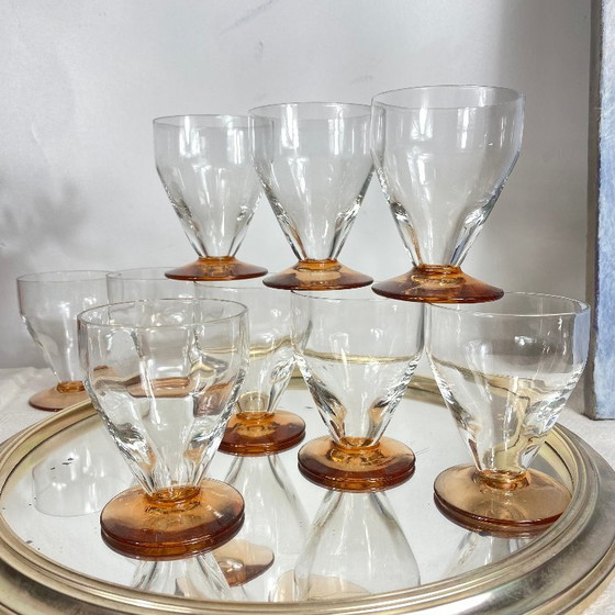 9 Art-Deco-Wein- oder Wassergläser mit bernsteinfarbenen Stielen, 9 cl – Gläser & Karaffe, Glass (photo 2 of 7)
