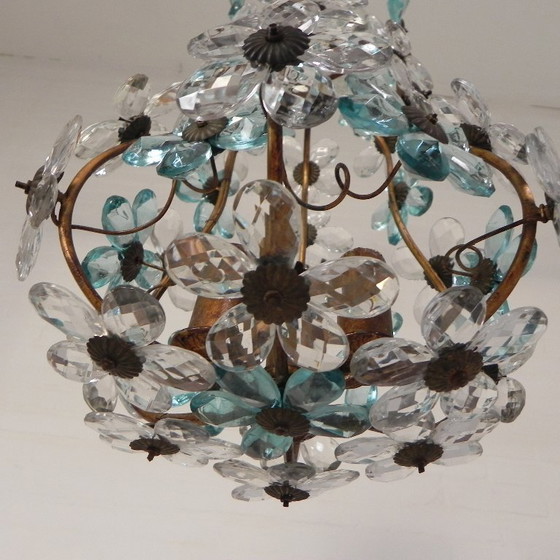 Image 1 of Hanglamp versierd met 42 bloemen in blauw en helder kristal, Maison Bagues stijl, jaren 30