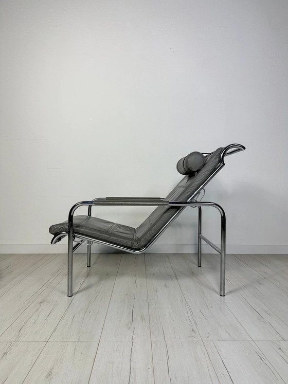 Image 1 of Vintage ‘Genni’ loungestoel met voetenbank van Gabriele Mucchi voor Zanotta, Italiaans design, jaren 80.