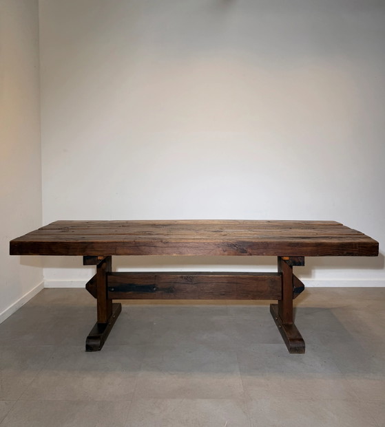 Mesa de comedor rústica de madera maciza con caballetes – Mesas de comedor (photo 5 of 6)