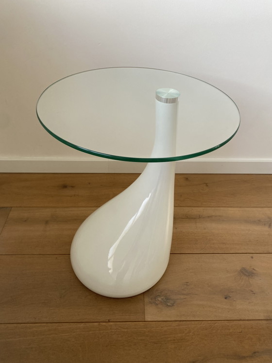 Moderne Space Age Design Bijzettafel – Hoogglans Wit & Glas – Plastic (photo 9 of 9)
