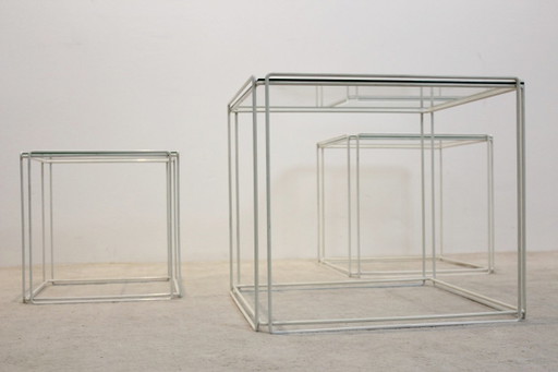 Graphical Isocele Nesting Tables by Max Sauze for Atrow