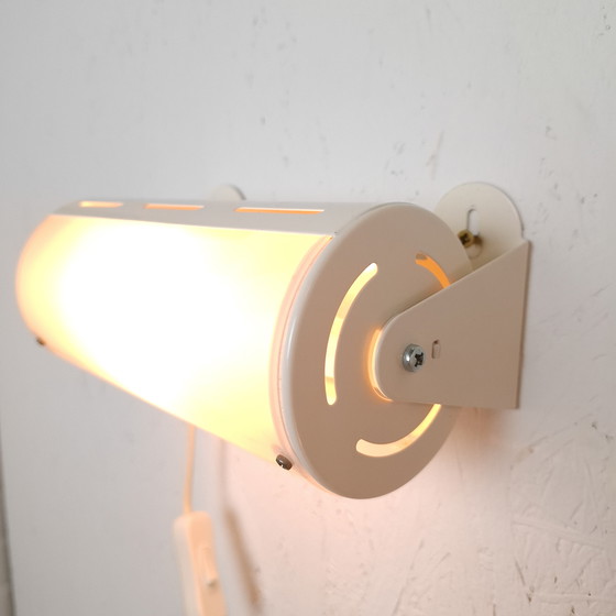 Image 1 of 2 lampade da parete vintage Ikea Smyg lampada da comodino in metallo/plastica bianca