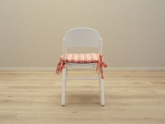 Image 1 of Ensemble de quatre chaises en hêtre, design italien, années 1970, Production : Italie