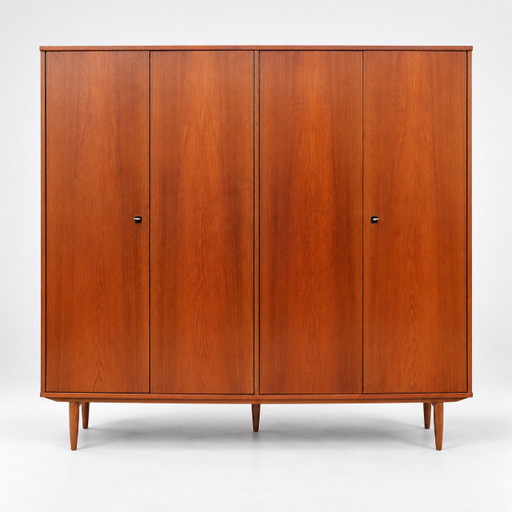 Ropero Vintage Mid-Century de cuatro puertas de los años 60