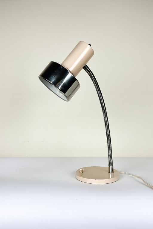 Vintage beige and chrome lamp - articulated arm