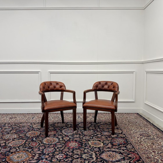 Set Klassische Englische Chesterfield Bürostühle – Sessel, Leather, Wood (photo 5 of 9)