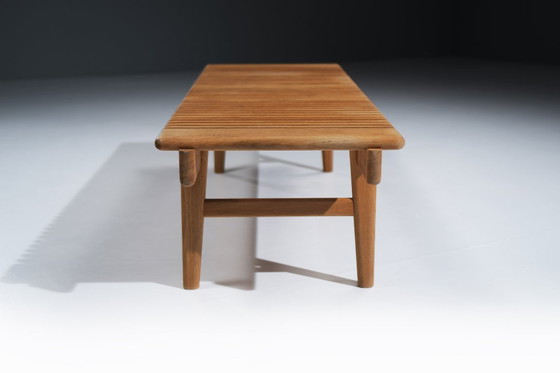 Image 1 of PP JH 589 houten bank - salontafel van Hans J Wegner voor PP Møbler (Hansen)