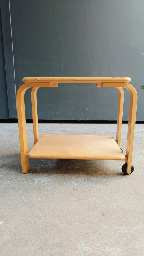 Image 1 of Carrello Zweedse IKEA Scandinavische Berken Brunado 2004 in Stijl van Alvar Aalto - Piccolo danno su una gamba