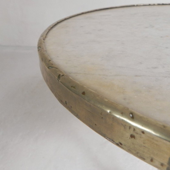 Image 1 of Mesa de bistró con patas de hierro fundido y tablero de mármol, década de 1920.