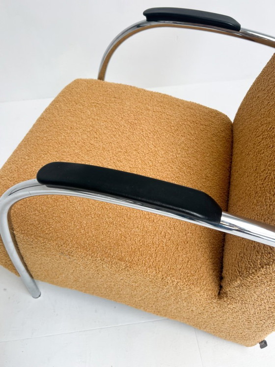 Image 1 of Poltrona Woood Halifax appena rivestita in tessuto teddy