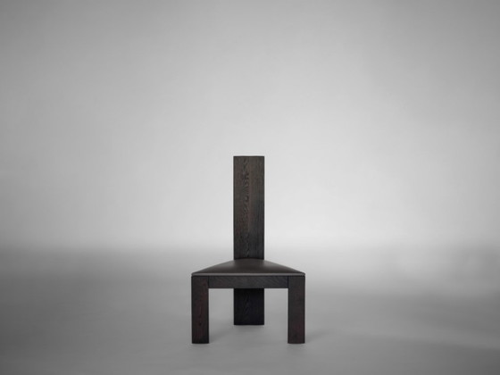 Image 1 of Skulpturaler Stuhl – Trigon Chair vom Designstudio Mokko