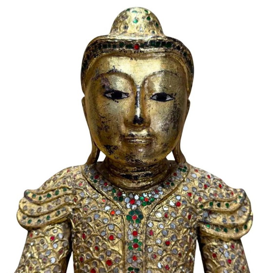 Estatua de Buda Mandalay Dorada de Myanmar – Bhumisparsha Mudra – Símbolo de Enraizamiento e Iluminación (photo 9 of 10)