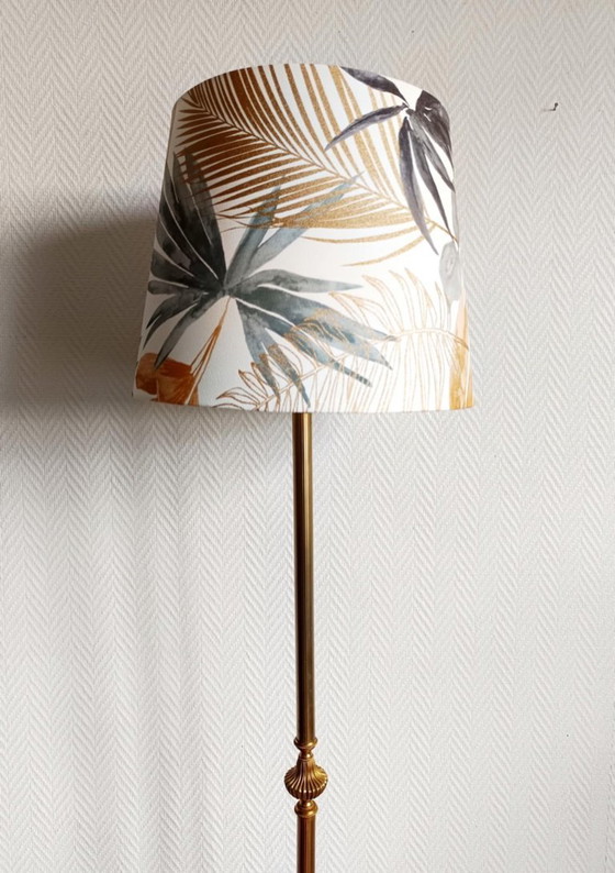 Image 1 of Staande lamp van goudkleurig metaal in Lodewijk XV-stijl