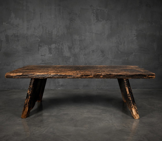 Large Rustic Brutalist Dining Table – Solid Wood – 240 cm (photo 3 of 6)