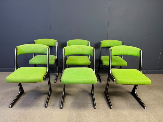 Juego de 6 sillas Canguro de Emile Baumann, década de 1960. – Sillas de comedor, Textile, Wood (photo 7 of 10)