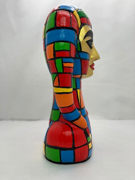 Image 1 of Figura abstracta de una niña. Hecha a mano por el artista.