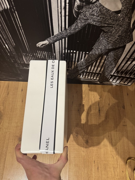Image 1 of Estuche de presentación de Chanel Waters