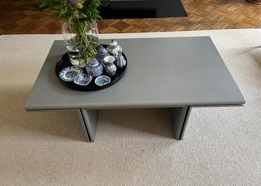Table basse rétro avec deux petites tables