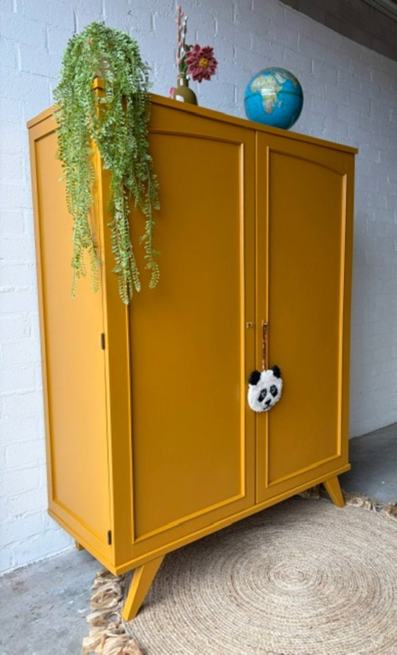 Vintage Mid-Century Wardrobe Restyled – Wood (photo 3 of 14)