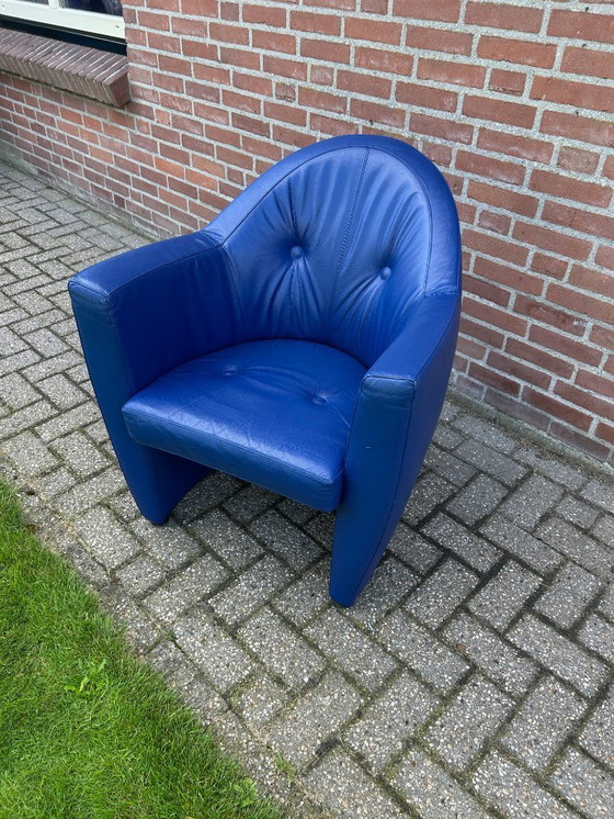 Image 1 of 2x Leolux Carabita armchairs cobalt blue leather