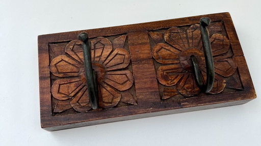 Hand-carved wall-mounted coat rack from India – solid wood with 2 iron hooks
