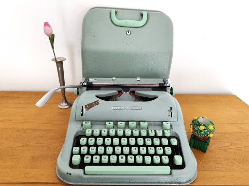 HERMS 3000 Typewriter