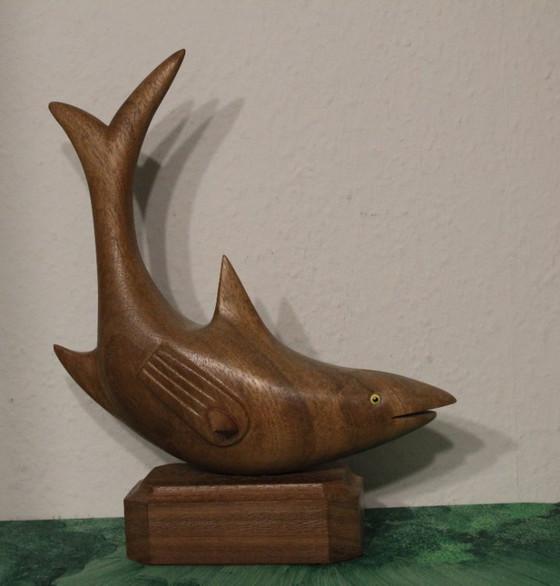 Image 1 of Figura decorativa di squalo in legno intagliato a mano su base, circa anni '60