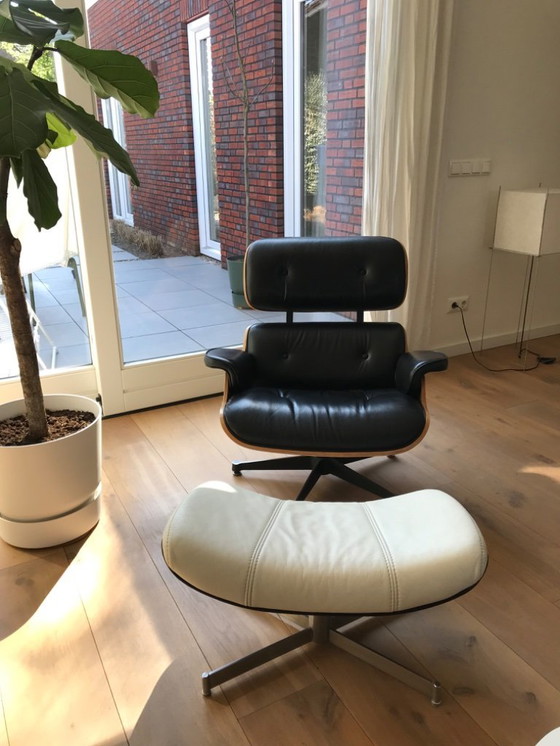 Image 1 of Vintage ottoman / stool