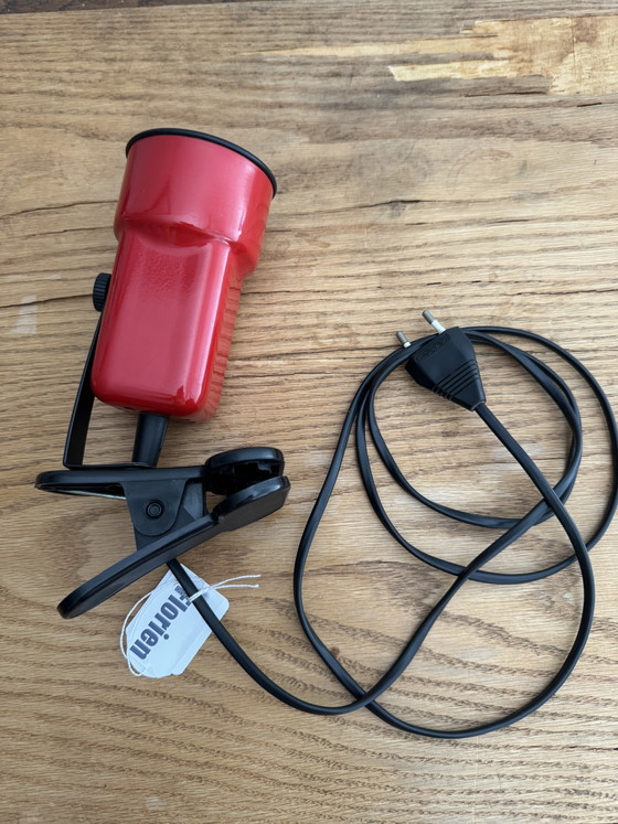 Image 1 of Faro vintage a morsetto rosso fuoco