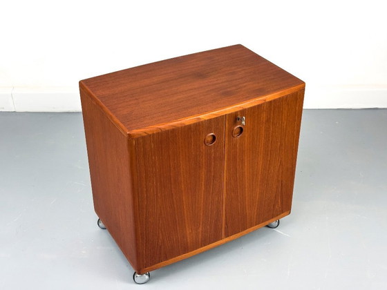 Image 1 of Mueble bar de teca de Illum Wikkelsø para CFC Silkeborg, años 60