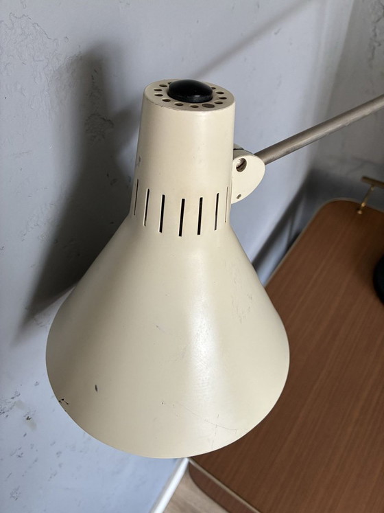 Lampada da scrivania architetto Kaiser Idell Gazelle 6934, anni '60, Lampade da tavolo, Metallo, Beige, 1960 (foto 4 di 8)