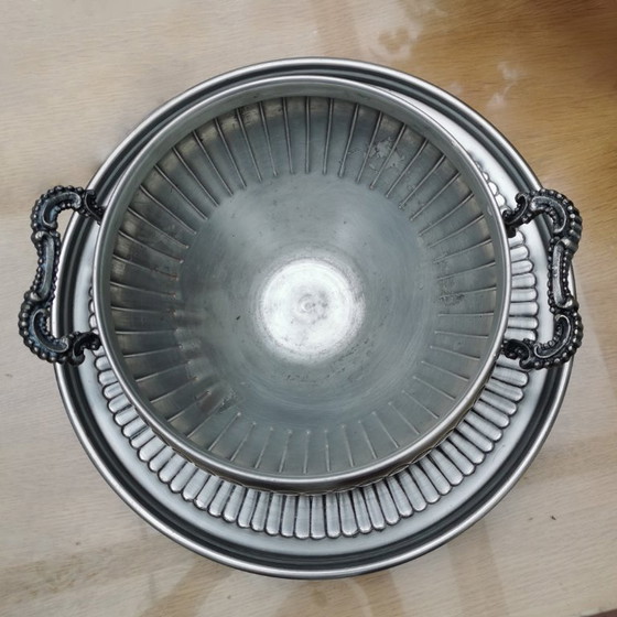 Image 1 of Antike Suppenterrine mit Tablett