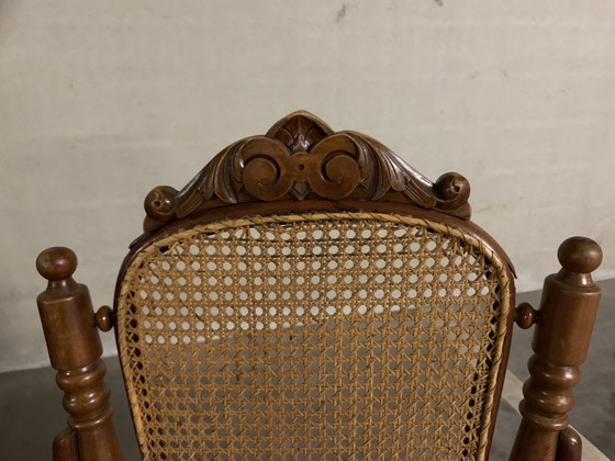 Fauteuil, Josef Hoffman pour Thonet. 1900. Avec d'élégantes sculptures sur bois en haut du dossier. – Wood (photo 4 of 9)