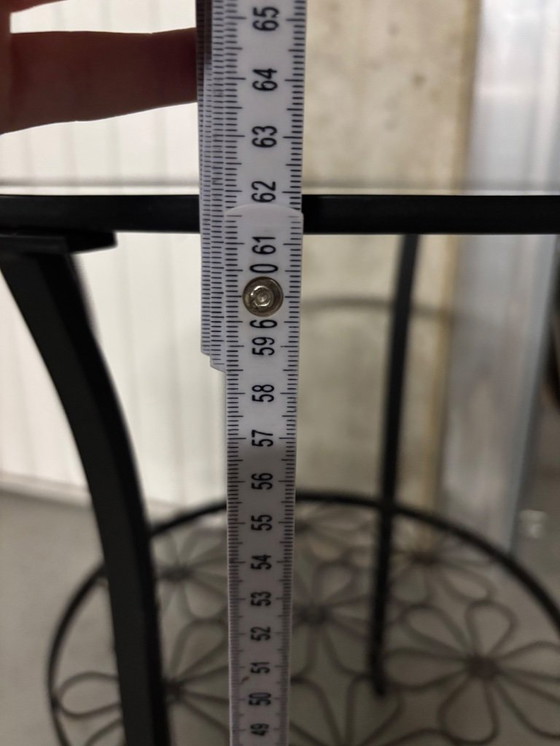 Image 1 of Table d'appoint vintage en fer forgé