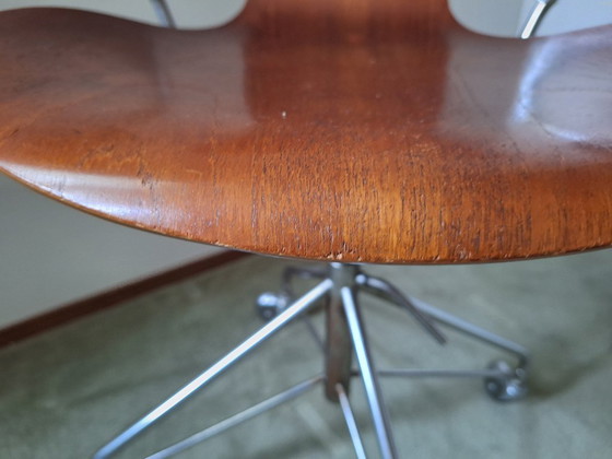 Bureaustoel Fritz Hansen model 3217 – Bureaustoelen, Metaal (photo 16 of 16)