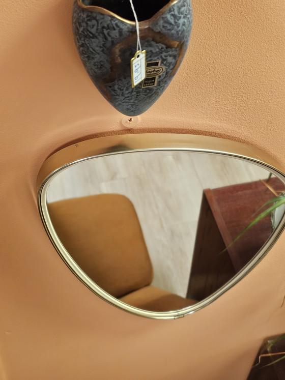 Image 1 of Miroir organique avec bordure couleur laiton