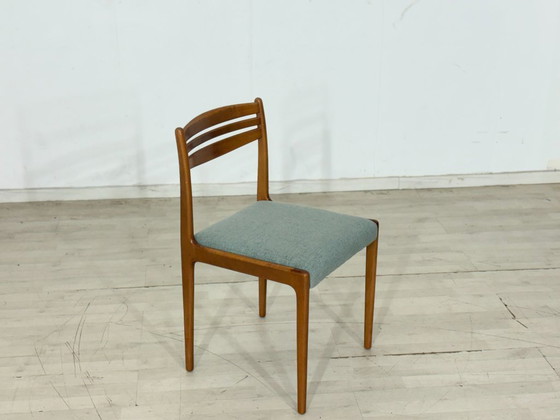 Image 1 of Vintage eetkamerstoel / Stoel uit het midden van de vorige eeuw – jaren 60