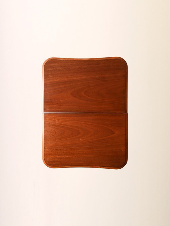 Image 1 of Paar Scandinavische mahoniehouten nachtkastjes uit de jaren 40