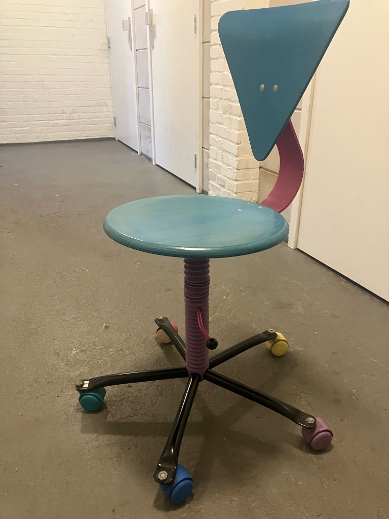 Memphis Design Style Retro 1980s Office Chair | €125 | Whoppah
