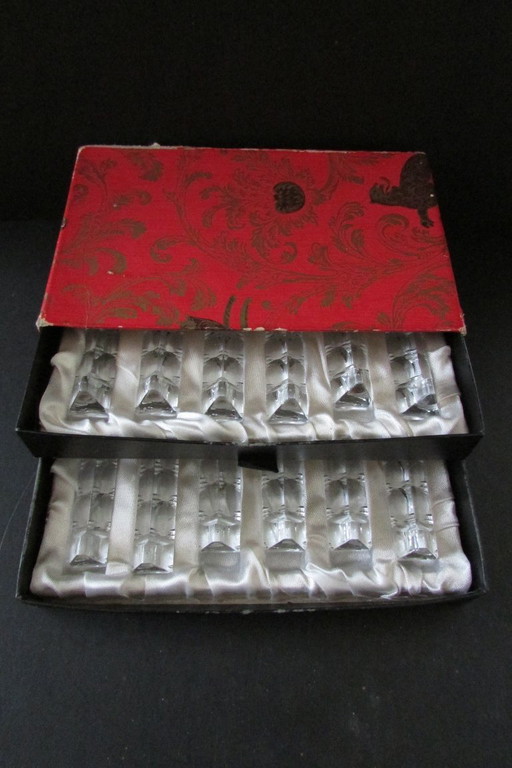 Set of 12 glass knife rests in box