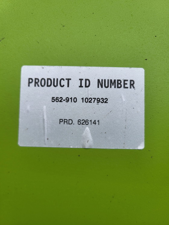 Image 1 of Leolux Piombo design coffee table, 2-piece, bright green.