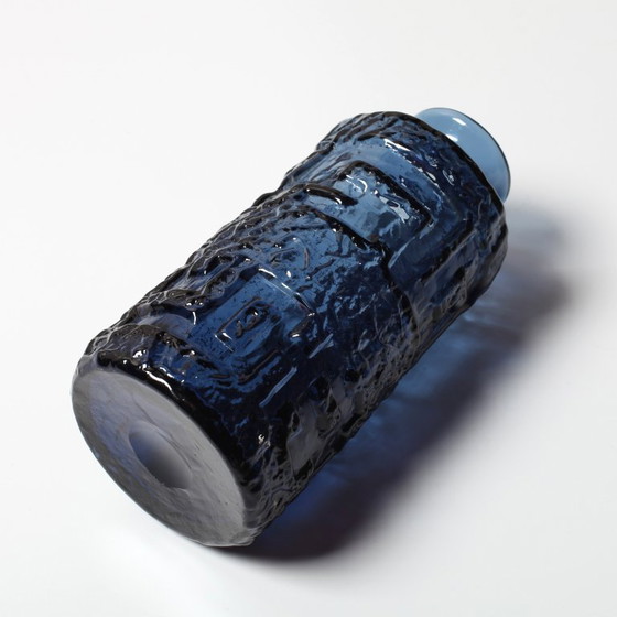 Image 1 of Vase en verre bleu cobalt : design suédois moderne du milieu du siècle Ruda Glasbruk
