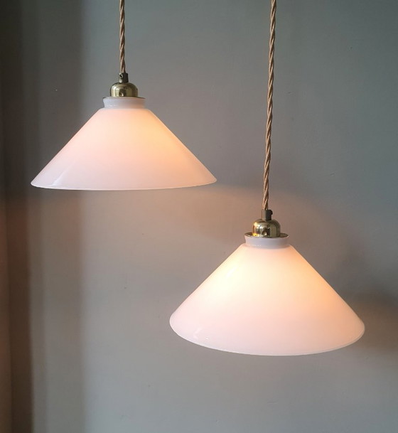 Set di 2 Lampade a sospensione Vintage in vetro opalino – Metallo (photo 4 of 17)
